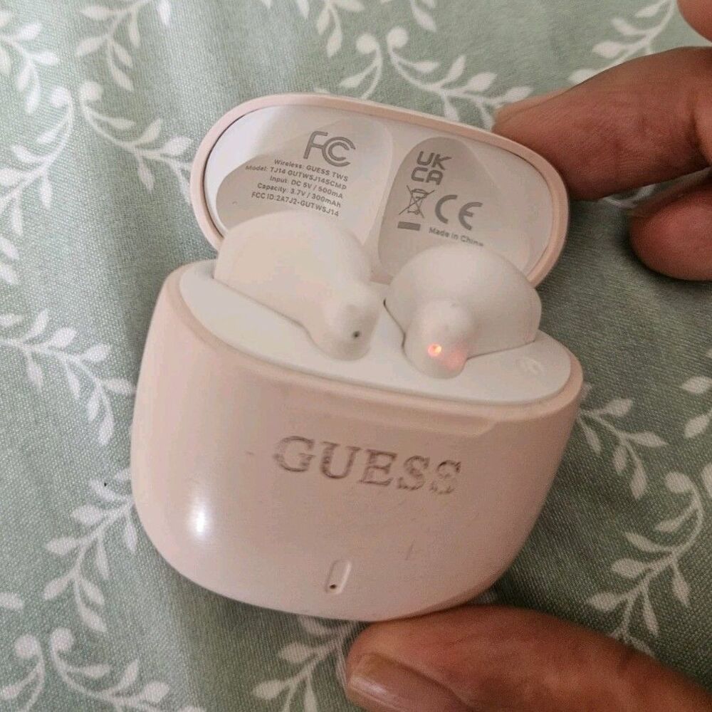 GUESS TWS Wireless Bluetooth In-Ear Earbuds, Pink, Built-In Mic, Charging Case